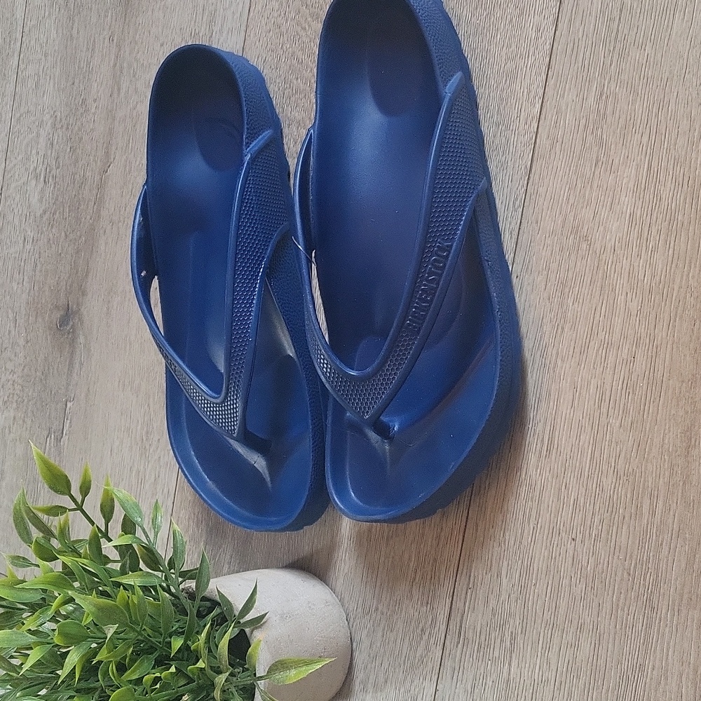 Birkenstock l Navy l Blue Flip Flops l Size 9 l Mens l Vacation Sandal